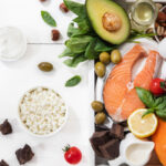 Nutrisi yang tepat untuk lansia penderita diabetes: menyeimbangkan diet dan kesehatan metabolisme.